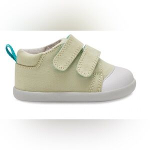 New in box First Walkers Shoes for Baby’s and Toddlers. TEN LITTLE. Size 4.5.